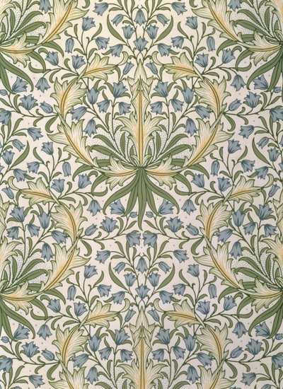 Papel tapiz con pequeñas flores azules dentro de un gran follaje verde diseñado por William Morris (1834-96) de William Morris